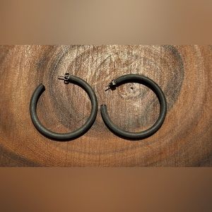 VINTAGE black hoop earrings